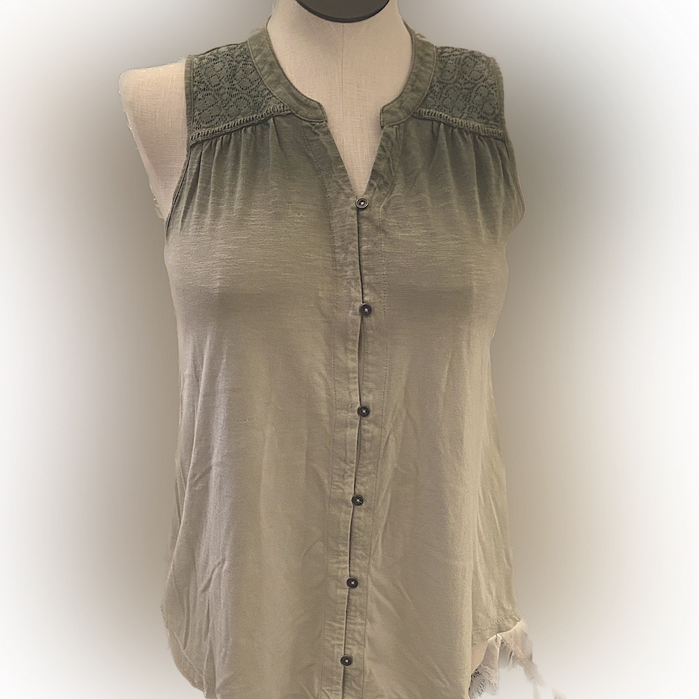 Sonoma Sleeveless V-Neck Top. Gray-Green Button Front Gathered Yoke. M Like New